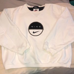 one of a kind vintage nike short crewneck